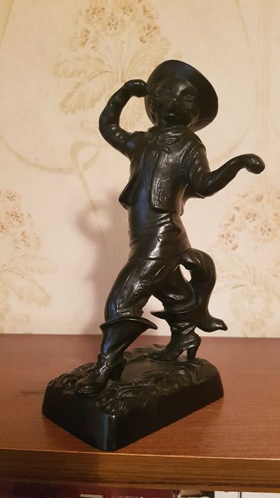 Статуэтка "Кот в сапогах ". Касли