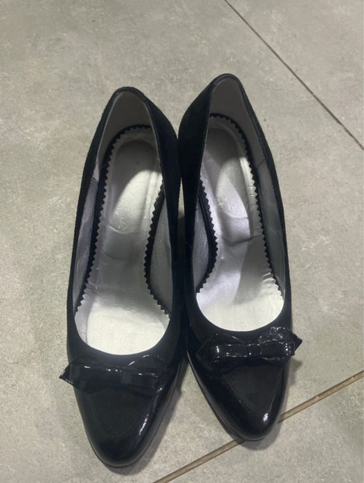 Pantofi marimea 37 piele