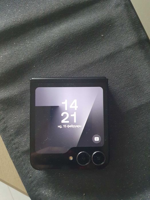 Samsung z flip7 нов