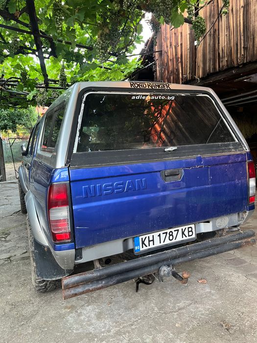 Продавам Nissan Navara 4x4 в добро техническо състояние