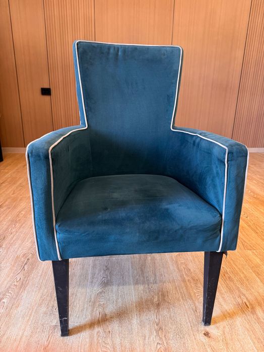 Кресло с высокой спинкой, велюр