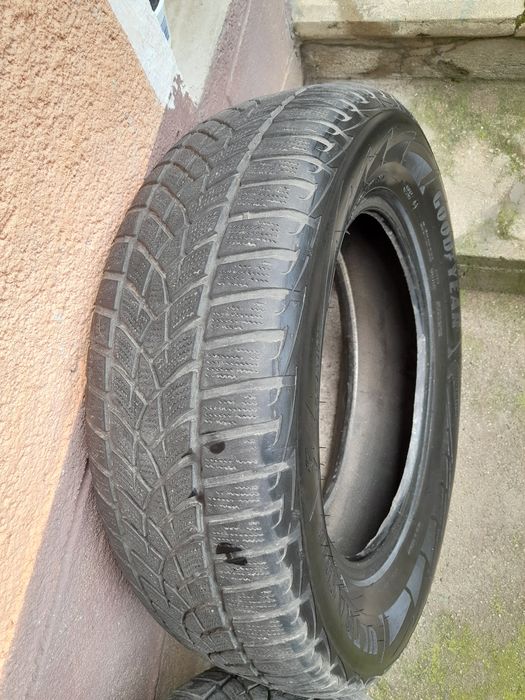 Зимни гуми Good year