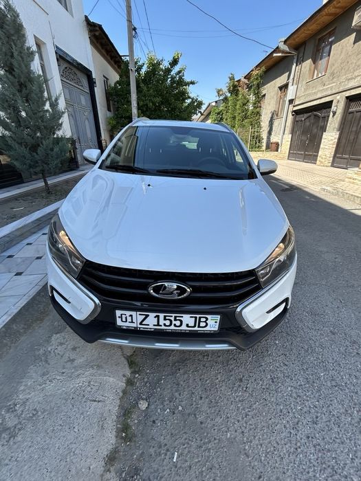 Продается своя Lada vesta  sw cross