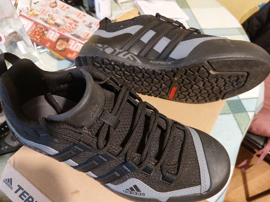 Продавам маратонки Аdidas Terrex.Обувките са чисто нови.