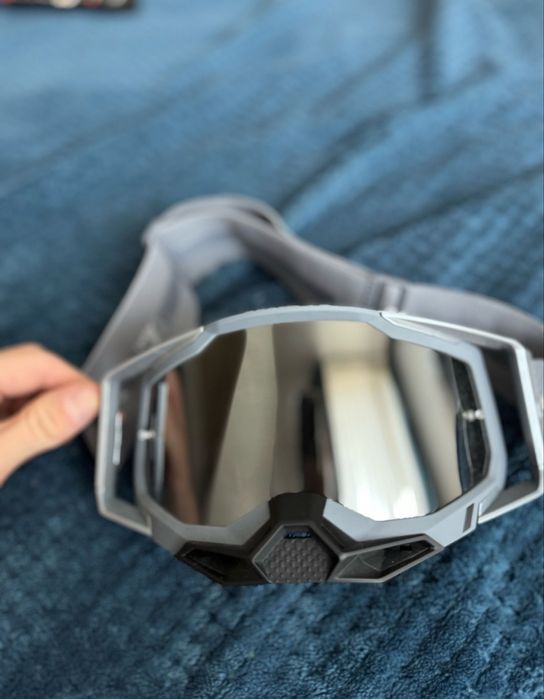 Каска Oneal нова и очила на 100%