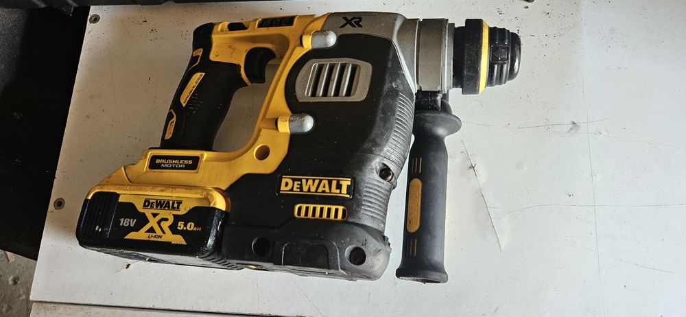 Rotopercutor Dewalt DCH 273