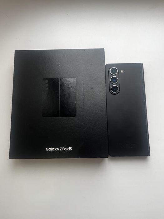 Продам Фолд 5 на 256 гб