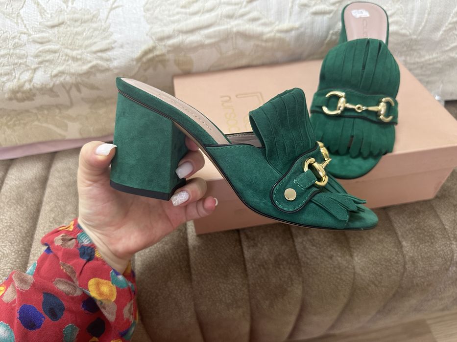 Красивые мюли на каблуках