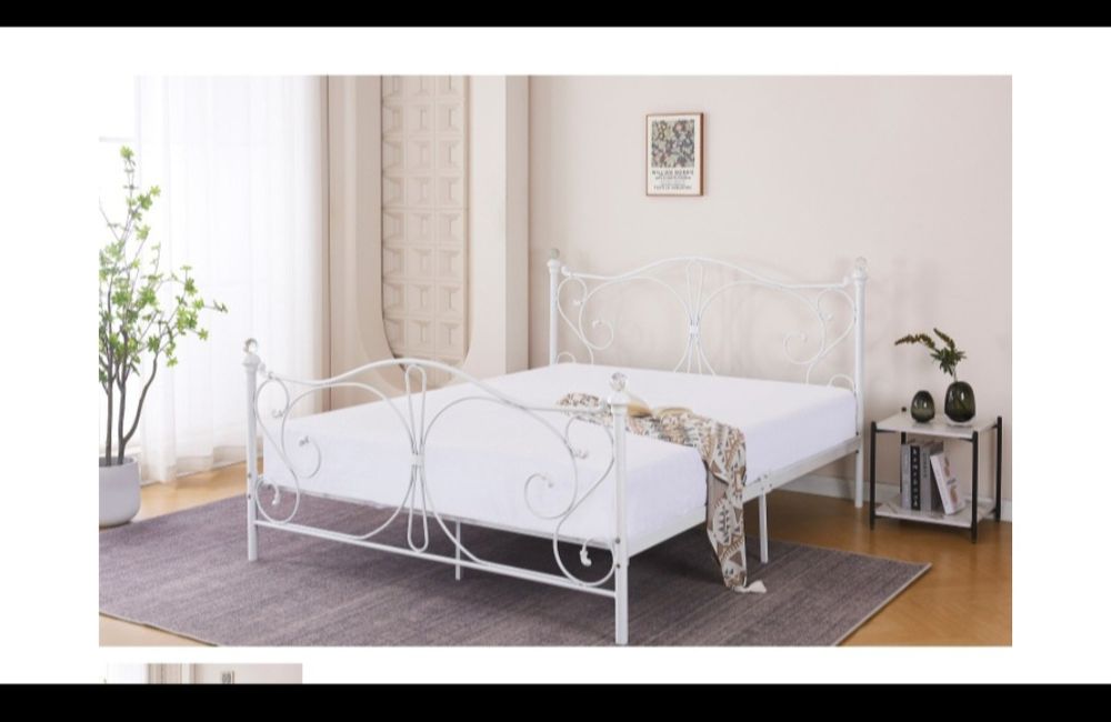 Спалня с метална рамка в бяло 160/200