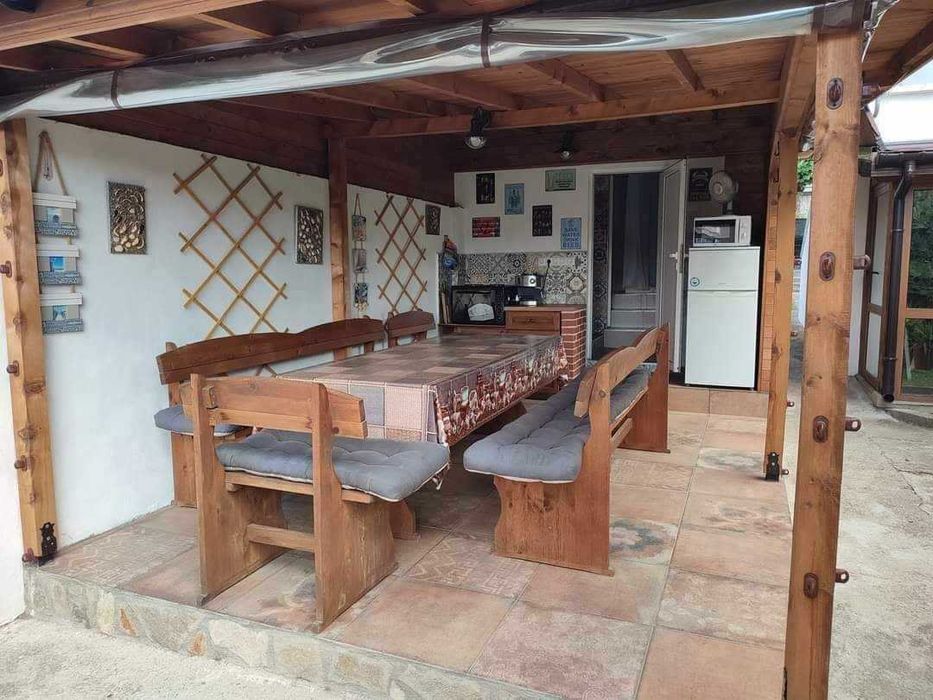 Къща под наем Дикови