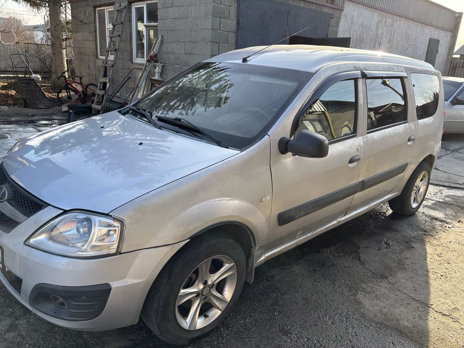 Продам Лада Ларгус 2014г.в.