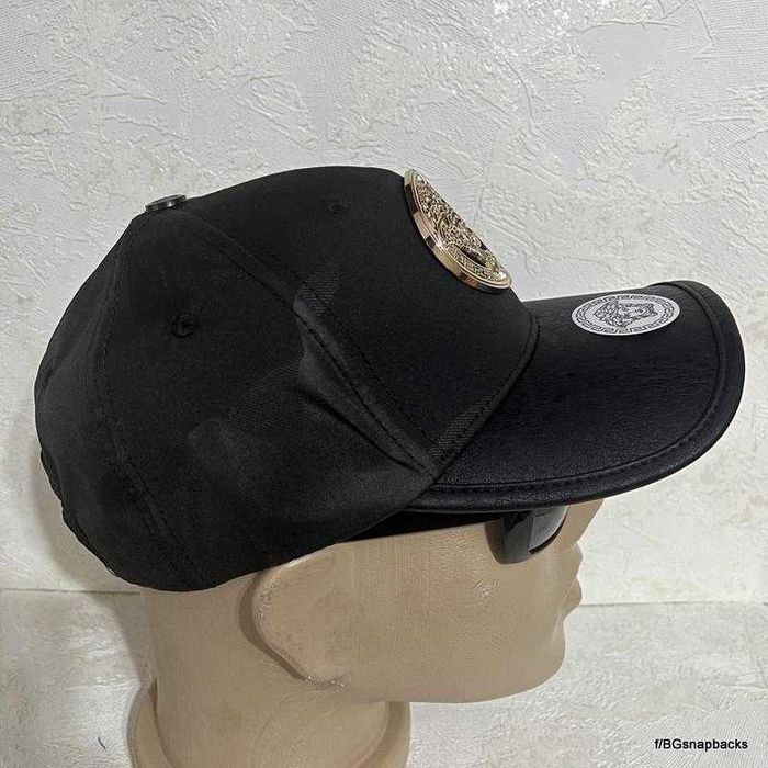 Маркова шапка с кожена козирка и черен камуфлаж markva  shapka шапки