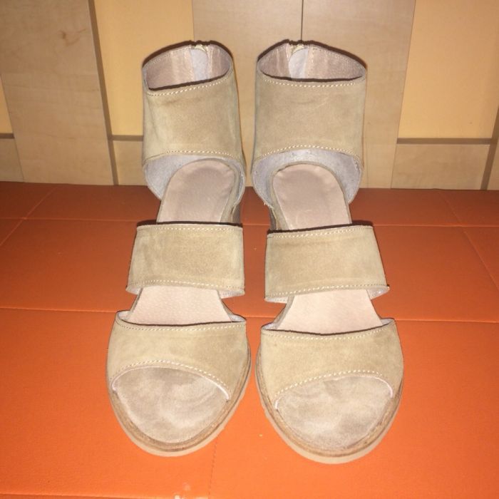 Sandale - botine din piele intoarsa bej 36