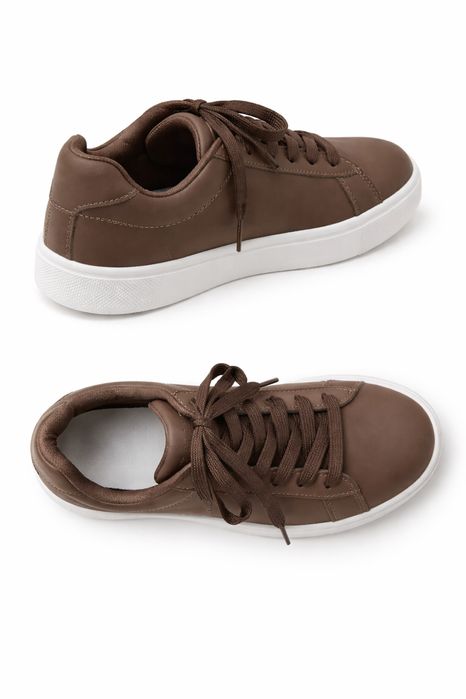 Женские кроссовки