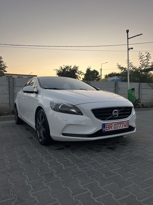 VOLVO V40 2013 — imagine 3