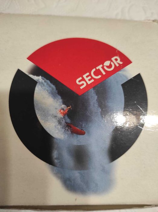 Часовник Sector 950 Titanium