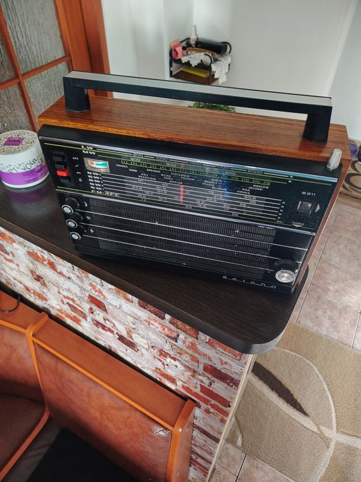 Vind radio selena grunding cu ceas