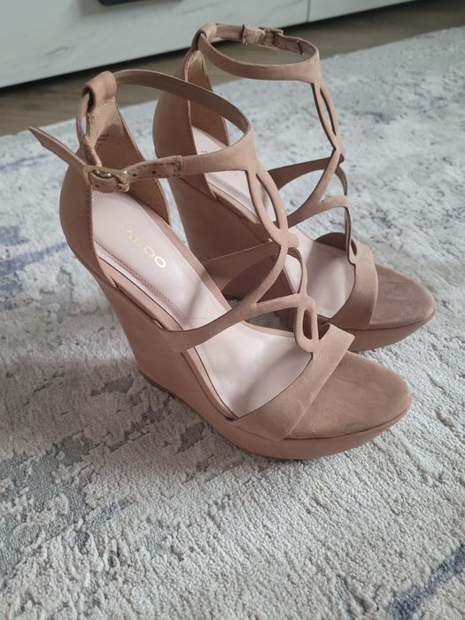 Sandale ALDO cu platforma