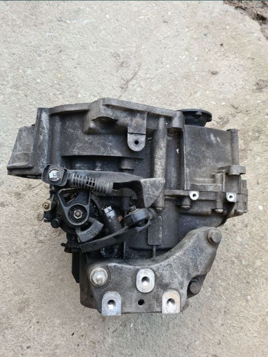 Cutie viteze manuala Etrier etrieri spate 2.0 CFFB CBAB Vw Passat CC