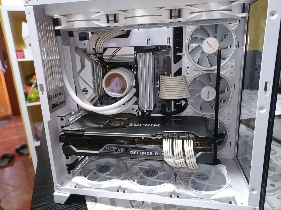 VAND/SCHIMB  Pc set-up gaming /editing rtx 3090 (calculator)