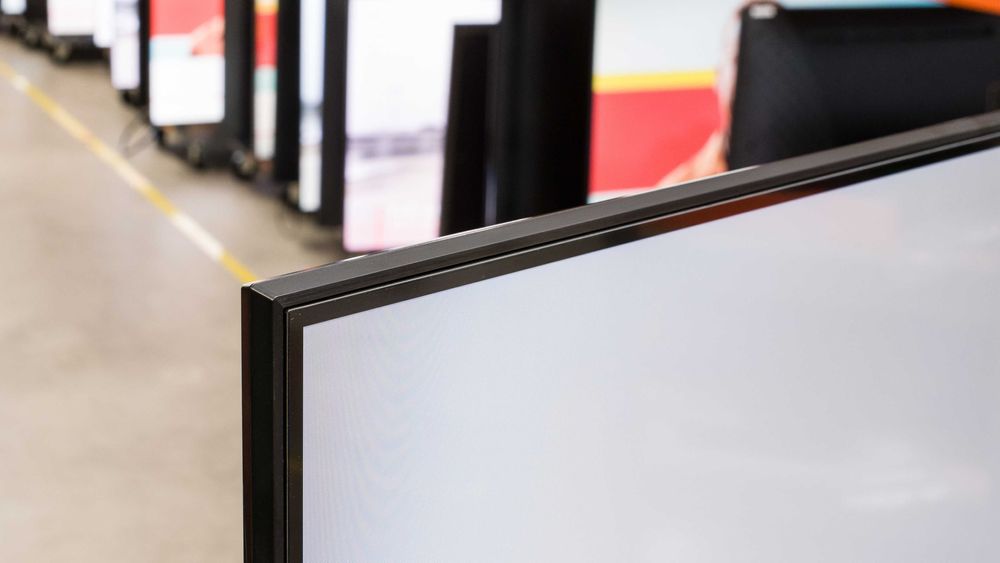 Телевизор QLED Samsung QE75Q70D 75" (Новинка 2024) + акция