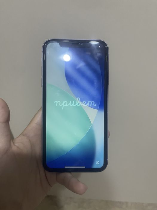 Айфон 11.