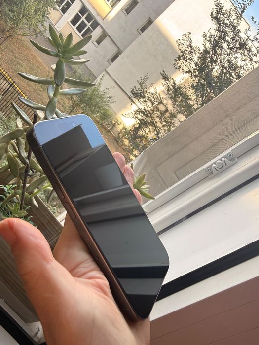 Telefon mobil Apple iPhone 15 Pro, 128GB, 5G, Natural Titanium