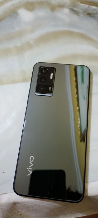 Продам шустрый смартфон