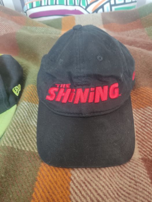 Шапки с козирка 4 броя