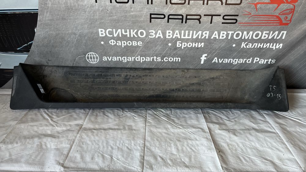 2 броя степенки VW Transporter T6