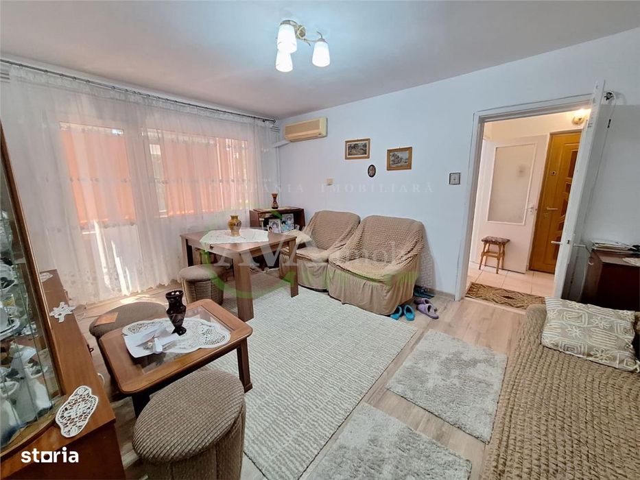 Apartament 2 camere semidecomandat zona Narcisa