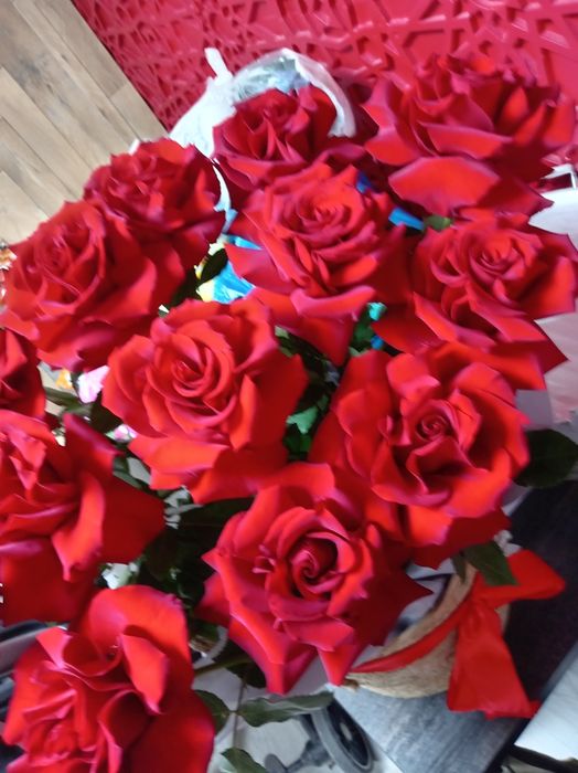 Срочно продам цветы за 8000