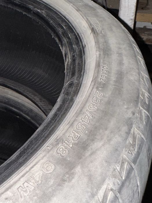 Резина Bridgestone б/у 235/45 18