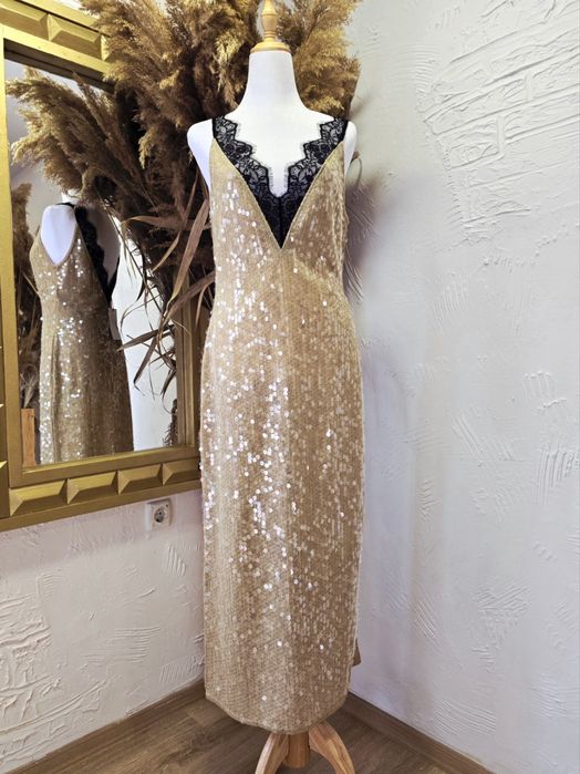 ZARA луксозни официални нови рокли