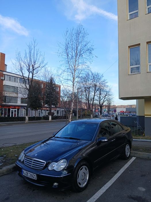 Vând urgent Mercedes-Benz c220 2005