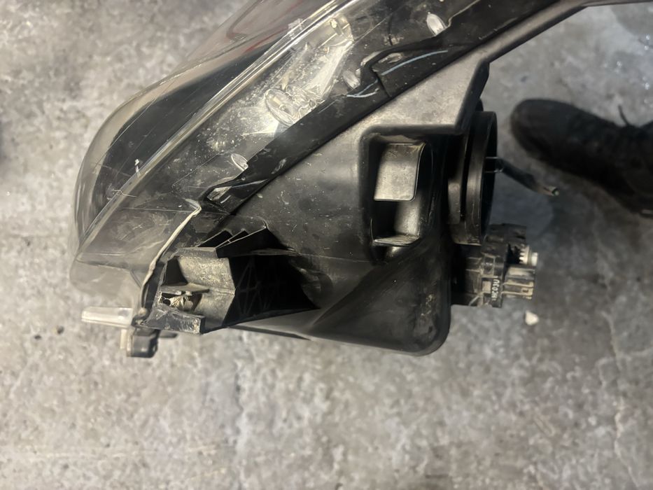 Far Stanga / Dreapta Mitsubishi L200 2015-2023 / Fiat Triton