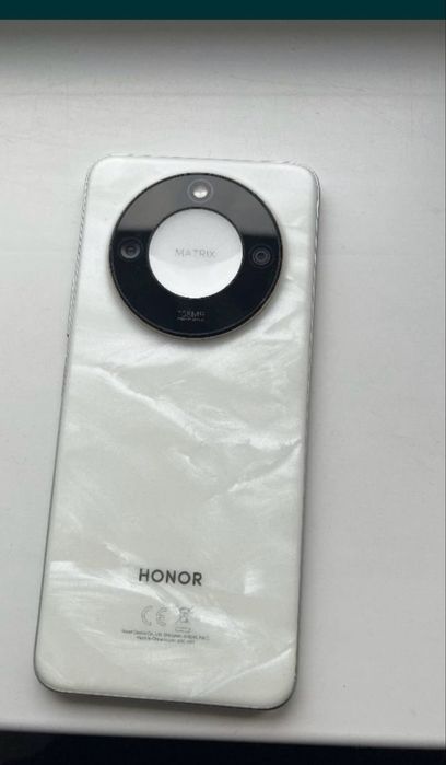 Продам телефон Honor x9c