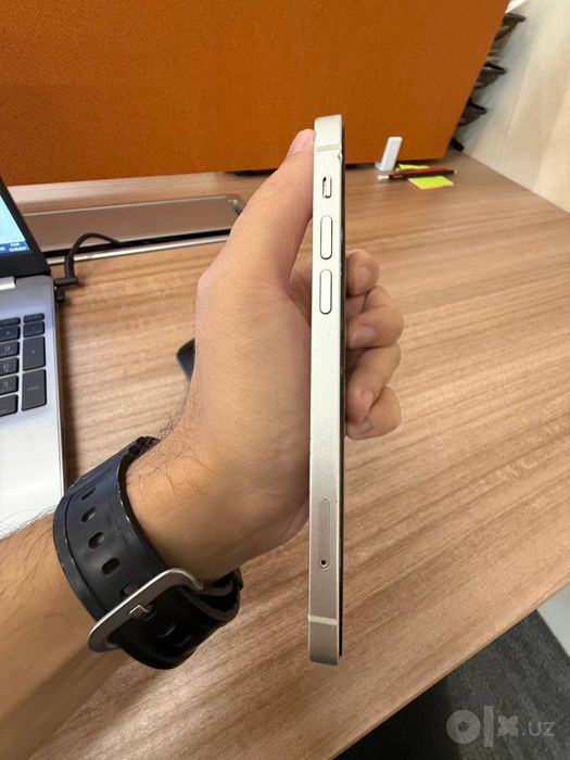 Iphone 12 продается
