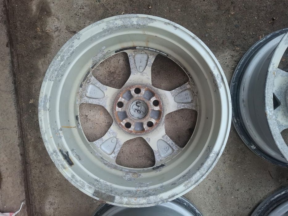 Продам оригинальные диски R16 TOYOTA COROLLA