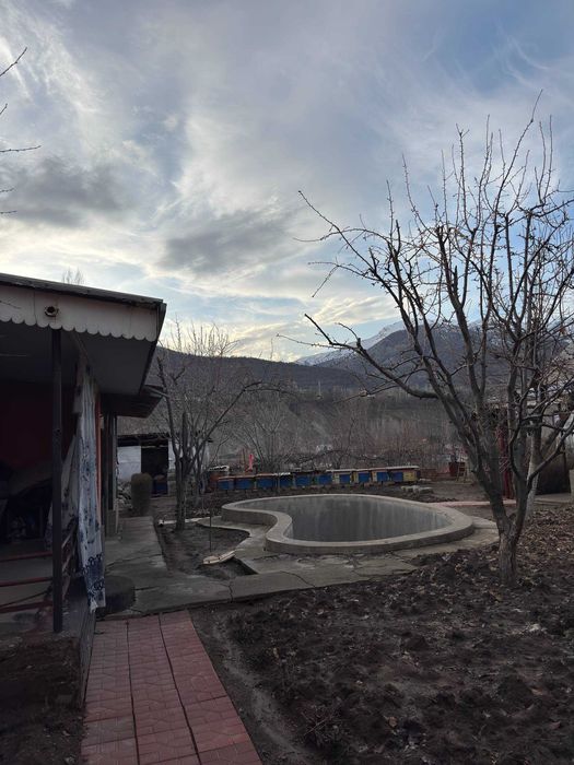 9 сотих ҳовли сотилади Хумсонда манзарали жойда жойлашганл