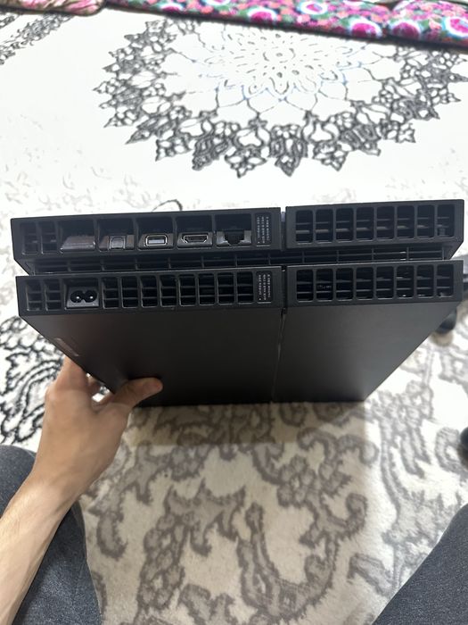 Ps4 Fat/500gb+3 ta pult.