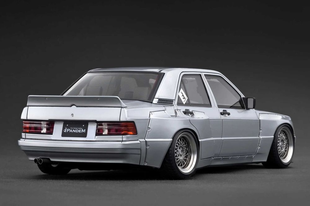 1/18 Mercedes 190e Pandem - Колекционерски модел - Ignition Model