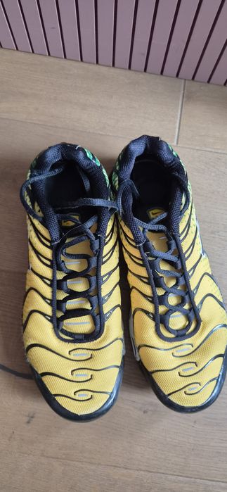 Свежи маратонки NIKE
