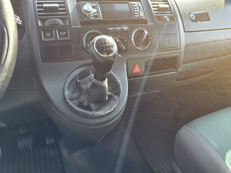 Vw t5 8 locuri caravelle