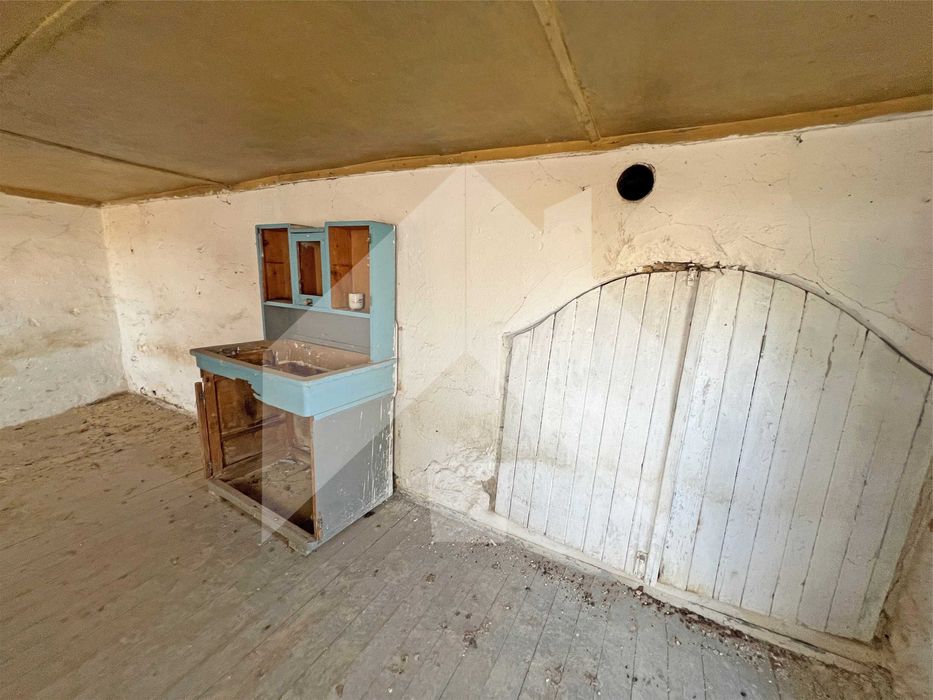 Продава се Къща в Нови пазар - 96 кв.м за 240 €/кв.м - Снимка #9