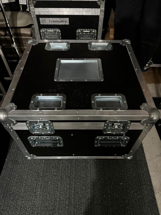 Wash-uri de top impecabile ROBE Robin (lumini, parled, mouvinghead)