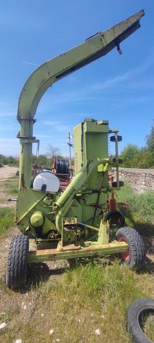 Силажирка CLAAS с подбирач за люцерна + кардан