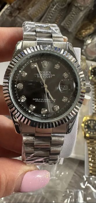 Часовници Rolex.