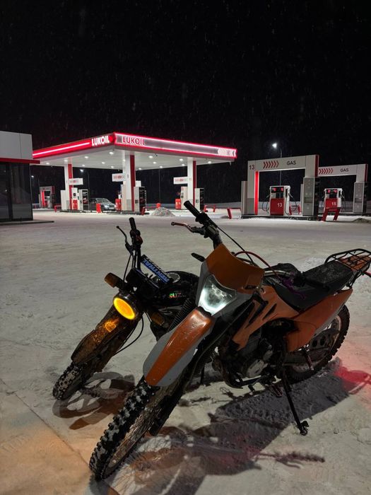 Эндуро мотоцикл  250 кубов