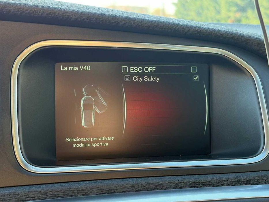 Volvo V40 D4 2.0 Diesel 190 CP – 2015